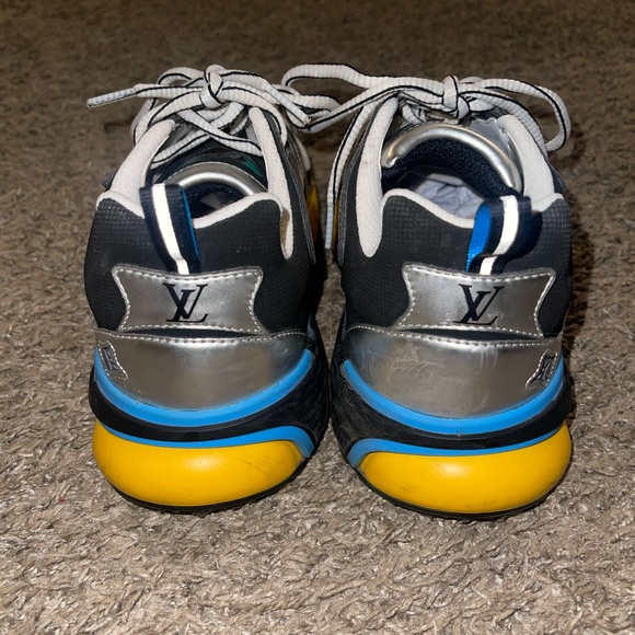 100% AUTHENTIC LOUIS VUITTON RUNNER TATIC SNEAKER SIZE 8 MENS!!! - Picture 5 of 6